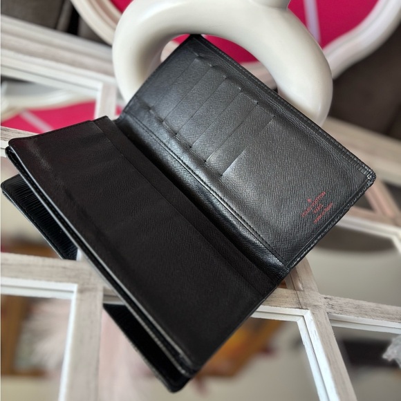 Louis Vuitton Black Epi Leather Bifold Wallet - Picture 5 of 7